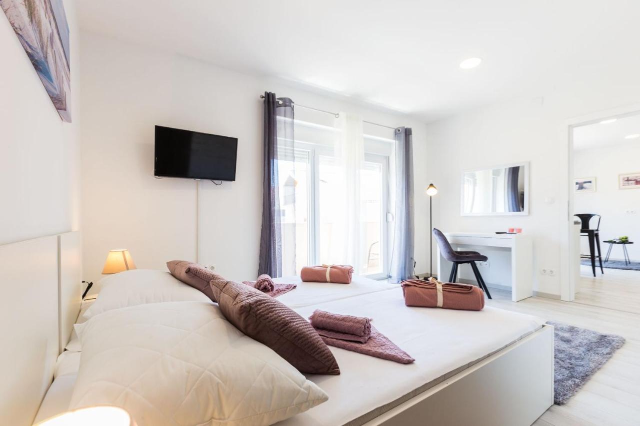 2Sis 2 Apartments Задар Экстерьер фото
