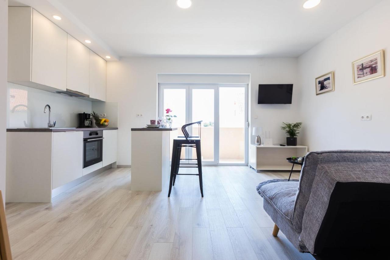 2Sis 2 Apartments Задар Экстерьер фото