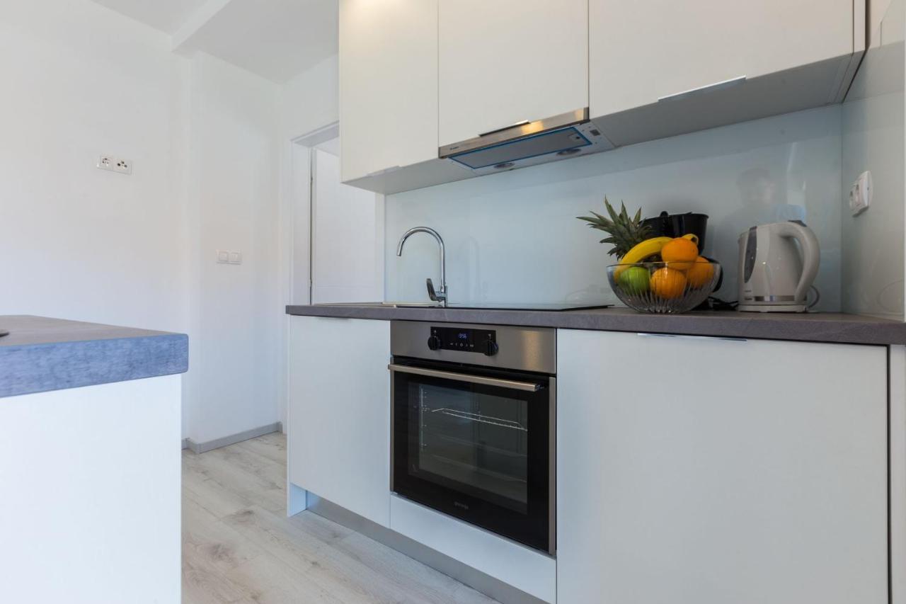 2Sis 2 Apartments Задар Экстерьер фото