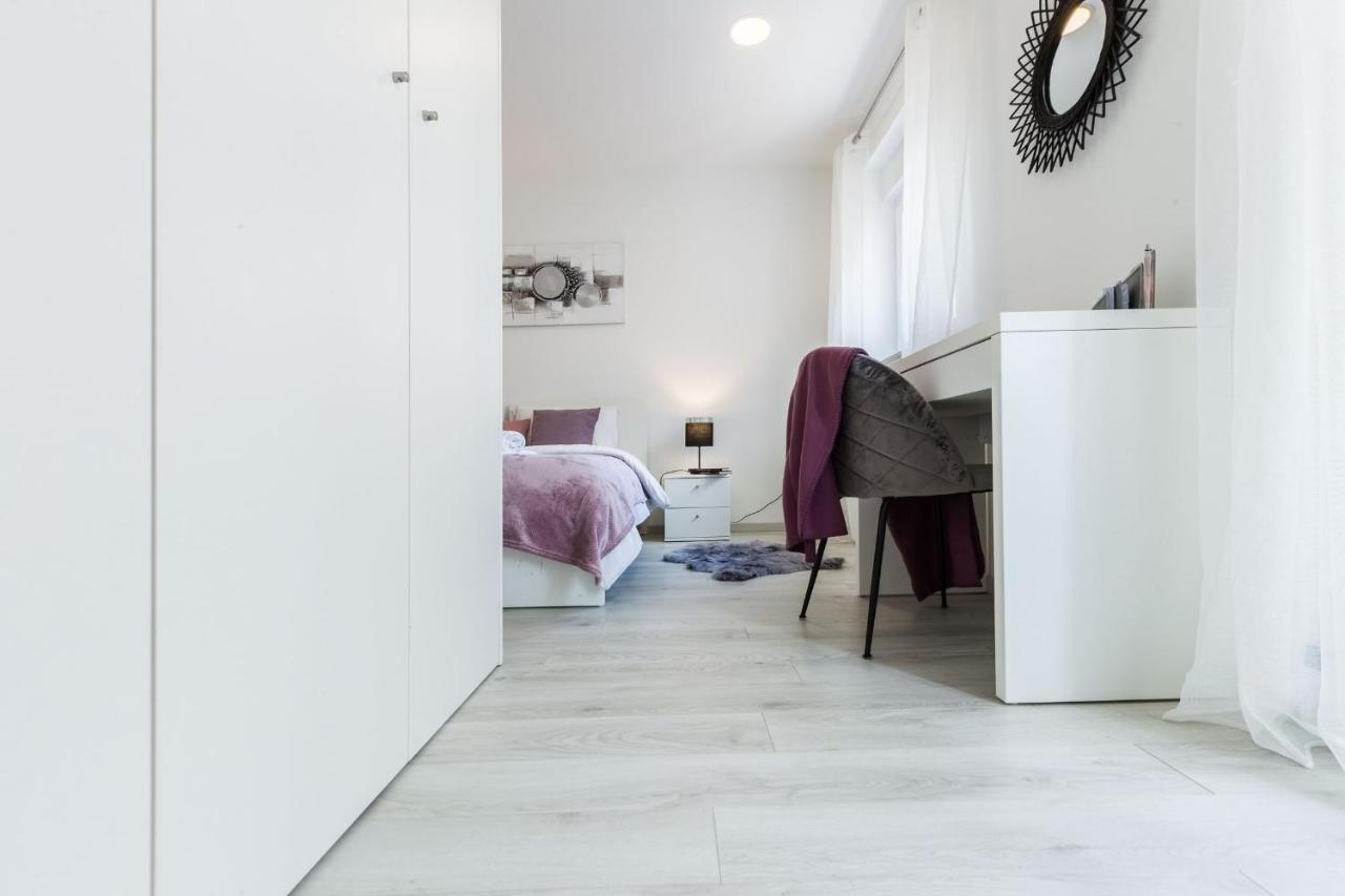 2Sis 2 Apartments Задар Экстерьер фото