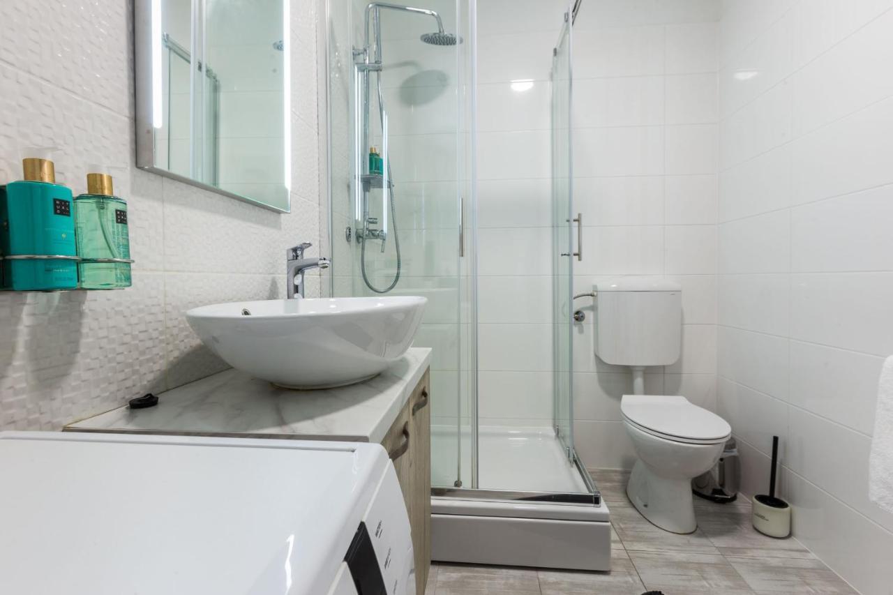 2Sis 2 Apartments Задар Экстерьер фото