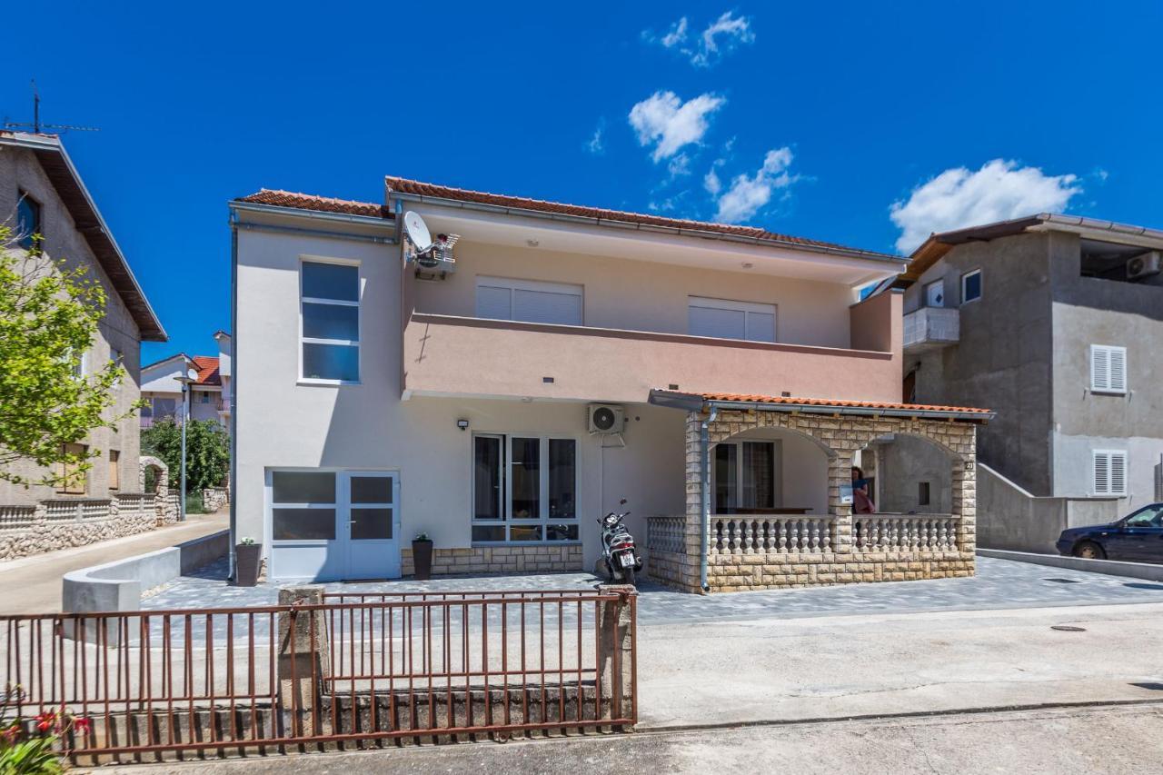 2Sis 2 Apartments Задар Экстерьер фото