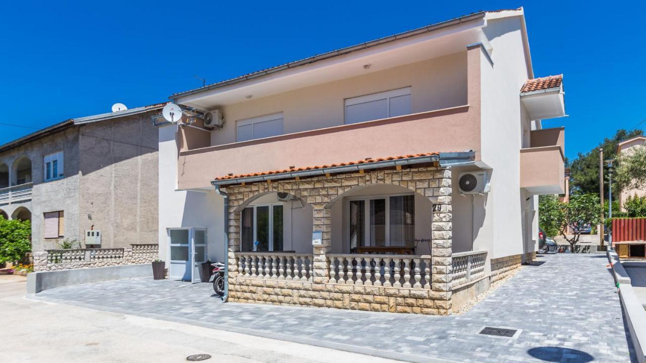 2Sis 2 Apartments Задар Экстерьер фото