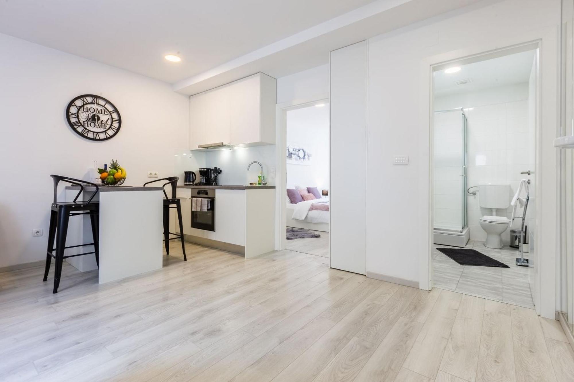 2Sis 2 Apartments Задар Номер фото
