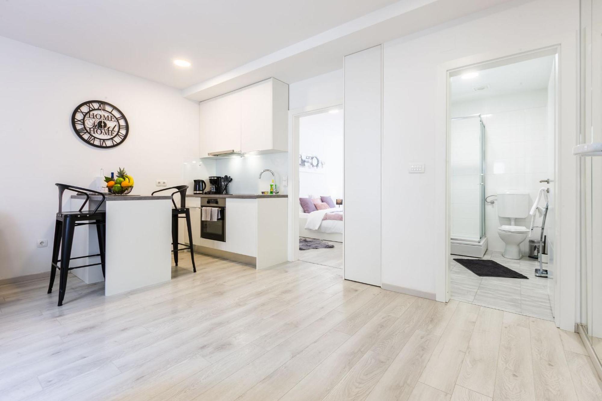 2Sis 2 Apartments Задар Номер фото